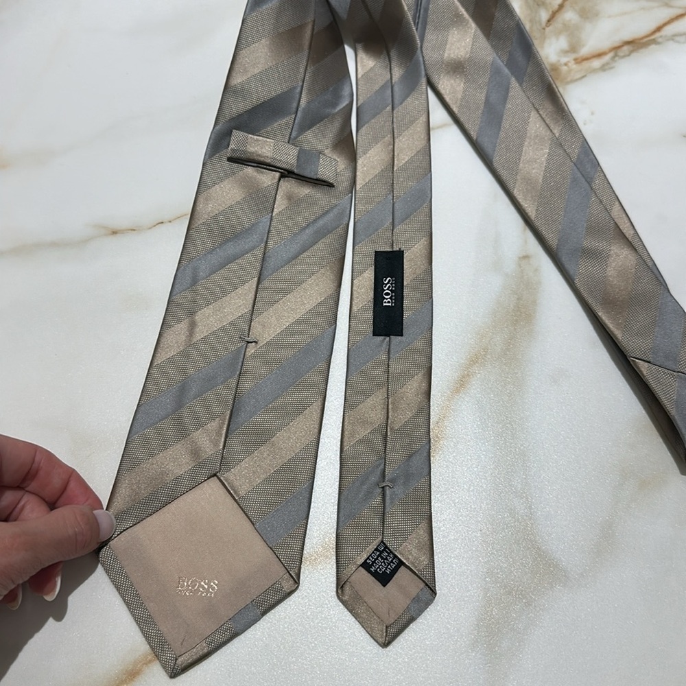 Hugo Boss Tie - Picture 3 of 4